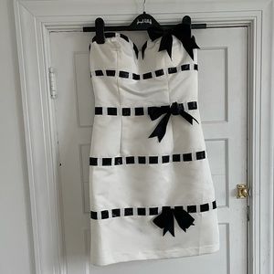 Terani Couture, White and Black dress, SIZE 2